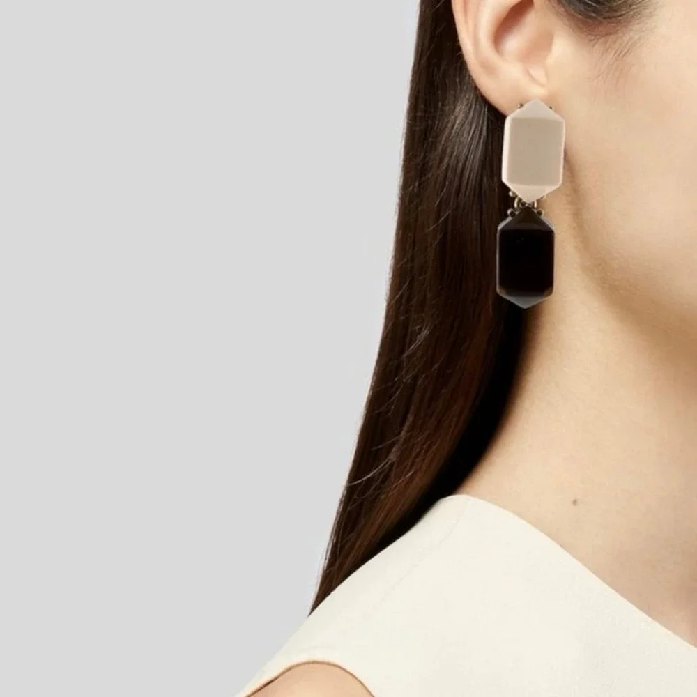 Oscar de la Renta Designer Tan Black Resin Drop Dangle Clip‎ on Earrings